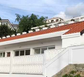 Talo myytävänä Sanremossa merinäköalalla